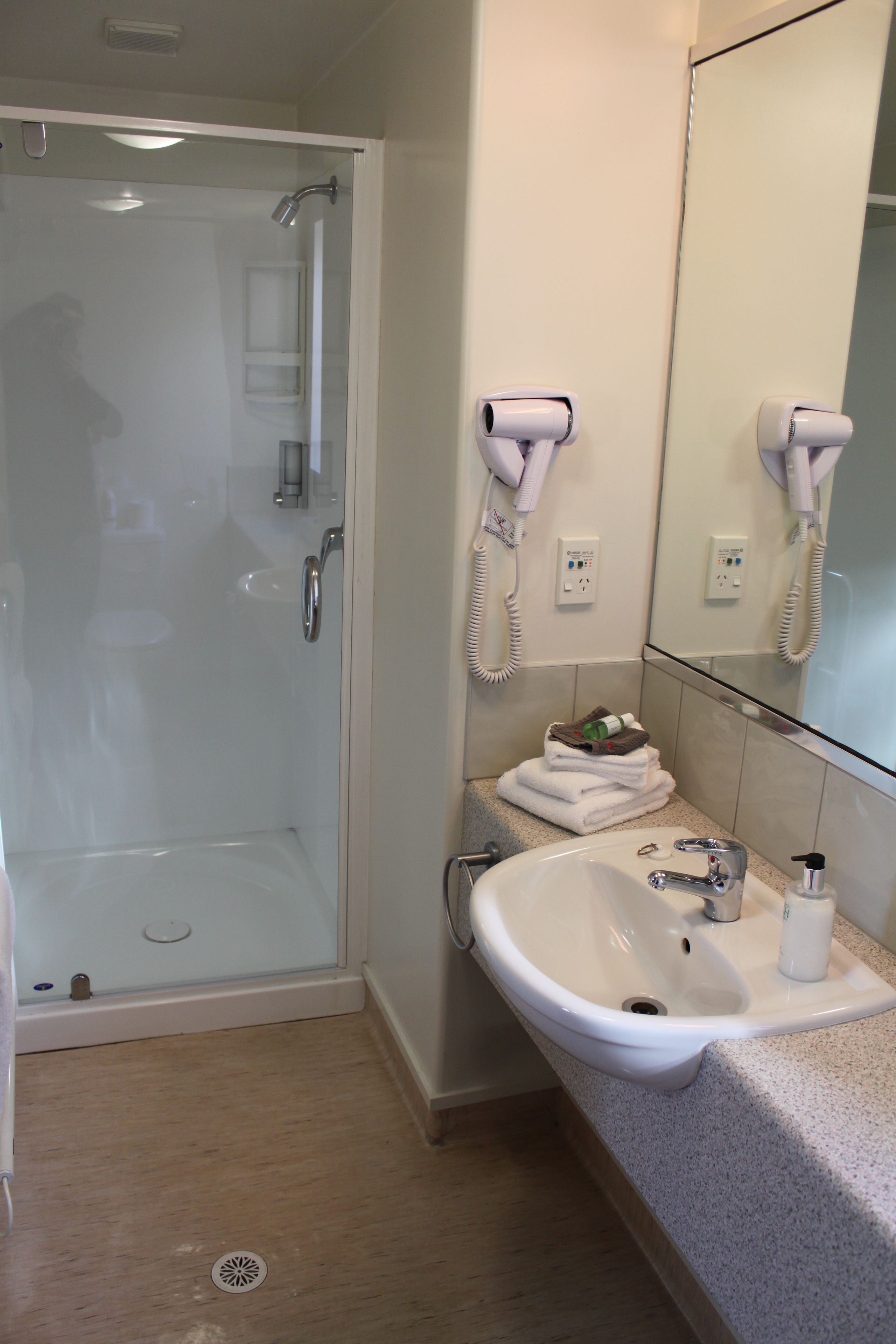 Foto - Alhambra Oaks Motor Lodge