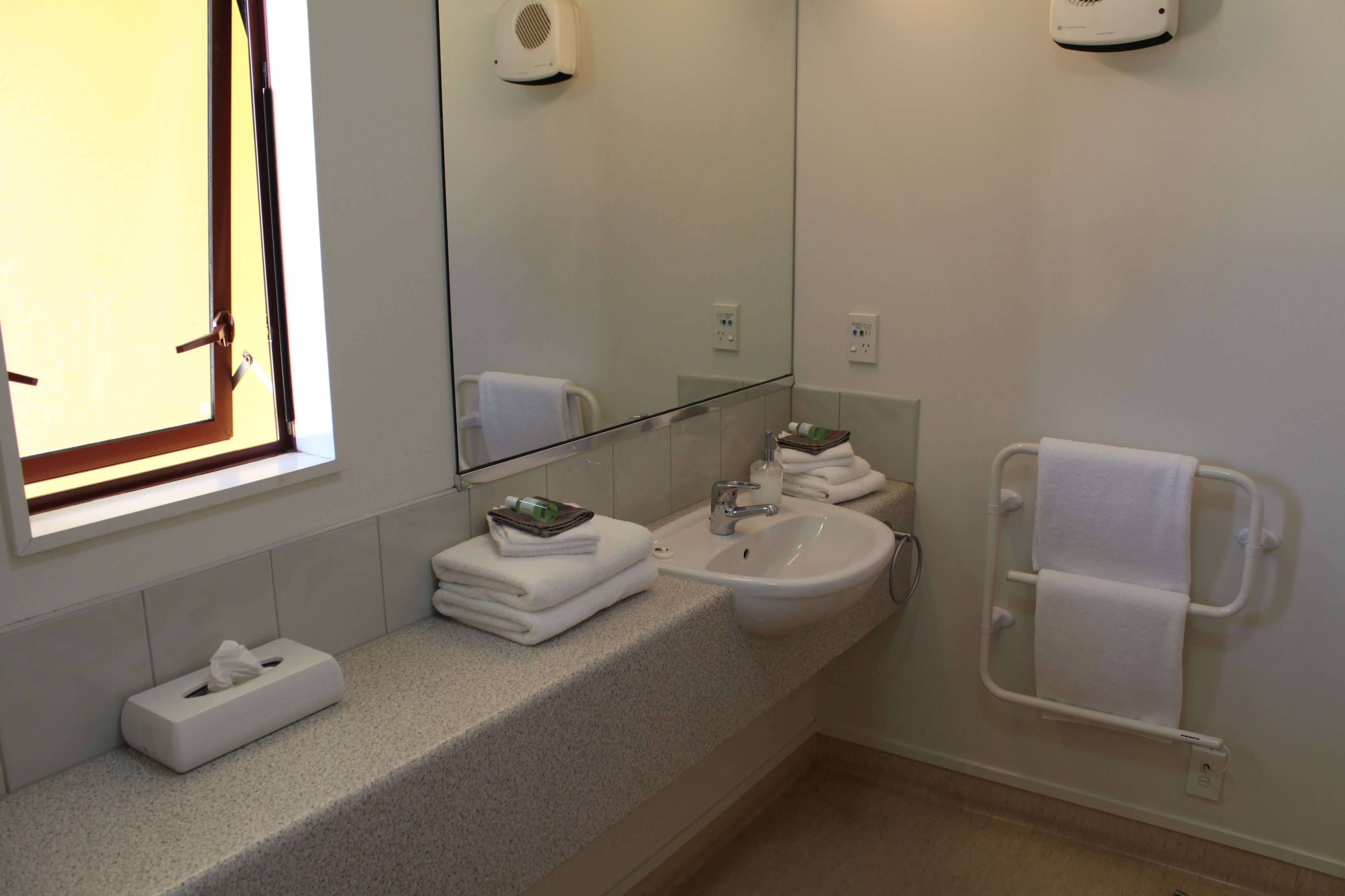 Foto - Alhambra Oaks Motor Lodge