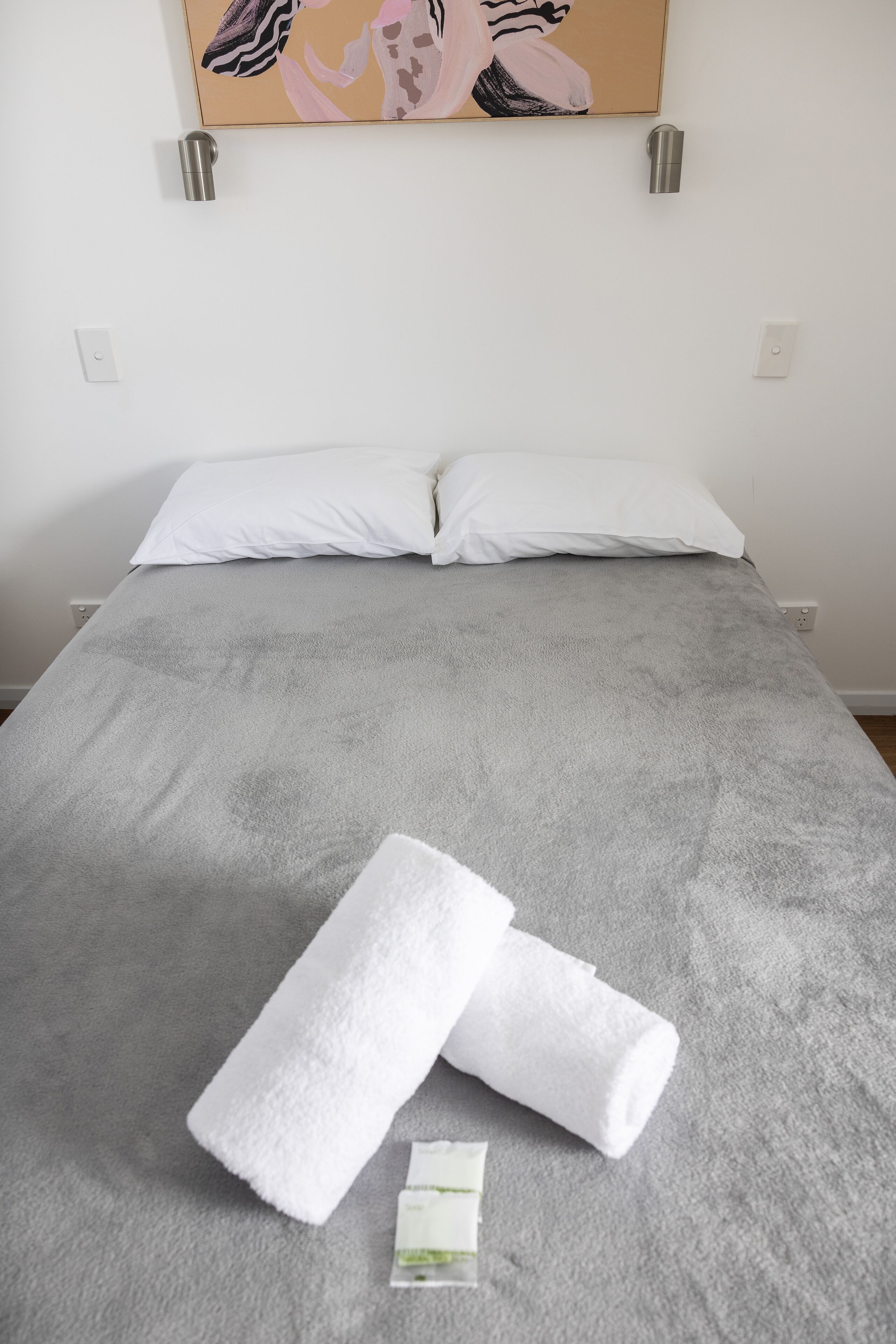 Premium Cabin | Free WiFi, bed sheets