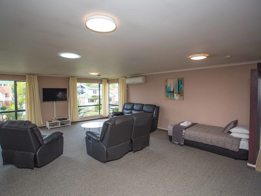 Superior House, 3 Bedrooms, City View | Living area | Flat-screen TV