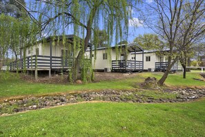 Balcony - High Country Holiday Park (Mansfield)