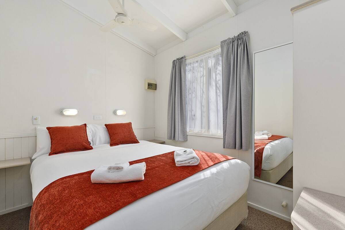 Soundproofing, iron/ironing board, WiFi (free), individually decorated