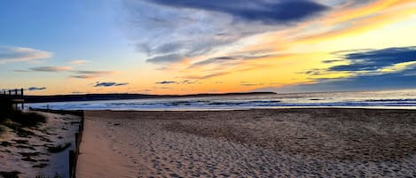 Una playa cerca