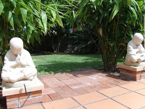 Property grounds - Tantarra Guest House (Warners Bay)