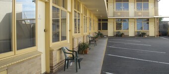 Grand Central Motel
