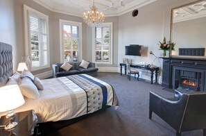 No.1 - Grand Room | Minibar, iron/ironing board, rollaway beds, free WiFi - Ballarat Premier Apartments (Ballarat)