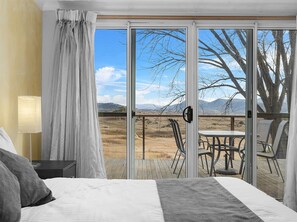 Habitación estándar (Standard King) | Escritorio, wifi gratis y ropa de cama
