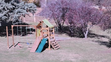 室外兒童遊樂區