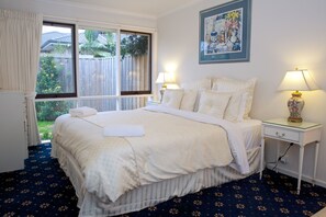 Bügeleisen/Bügelbrett, kostenloses WLAN, Bettwäsche