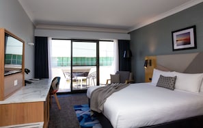 Clubside King Room | View from room - The Esplanade (Batemans Bay)