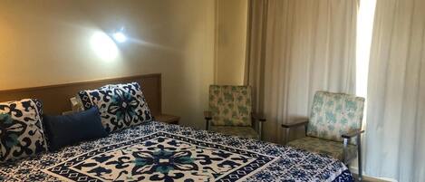 Deluxe Suite, 1 Bedroom, Non Smoking, Refrigerator (Deluxe Pillow Top Kingbed) | Living area | Flat-screen TV, DVD player