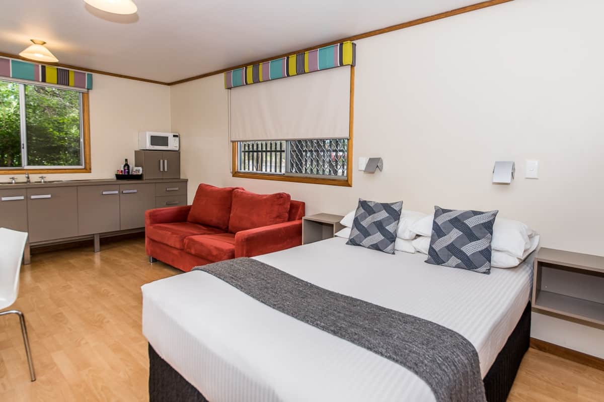 Cabaña estÔndar, baño en la habitación | Decoración personalizada, tabla de planchar con plancha y wifi gratis