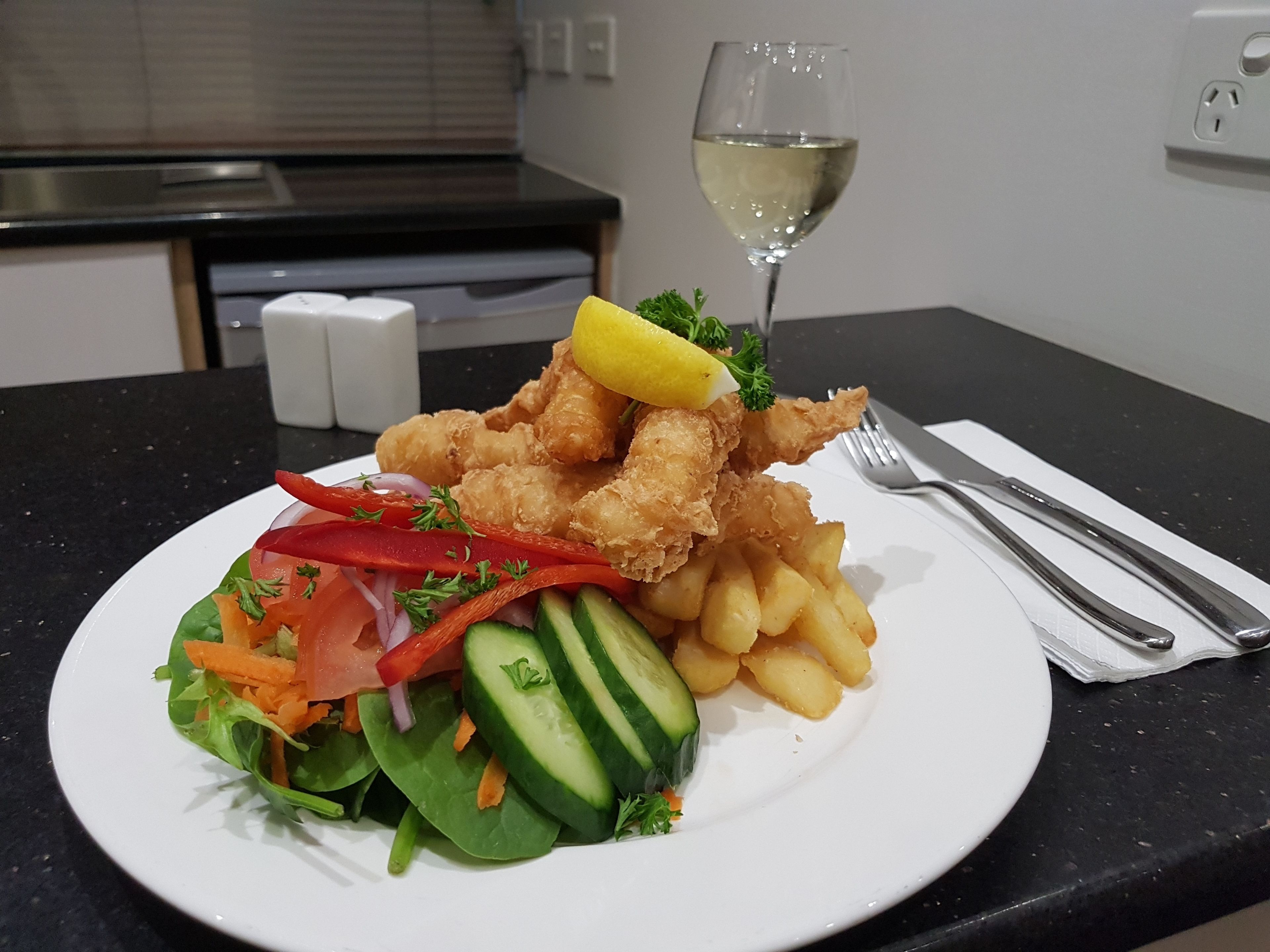 餐饮