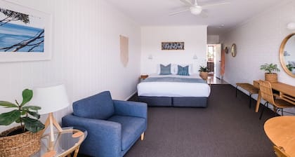 Mollymook Seascape Motel & Apartments