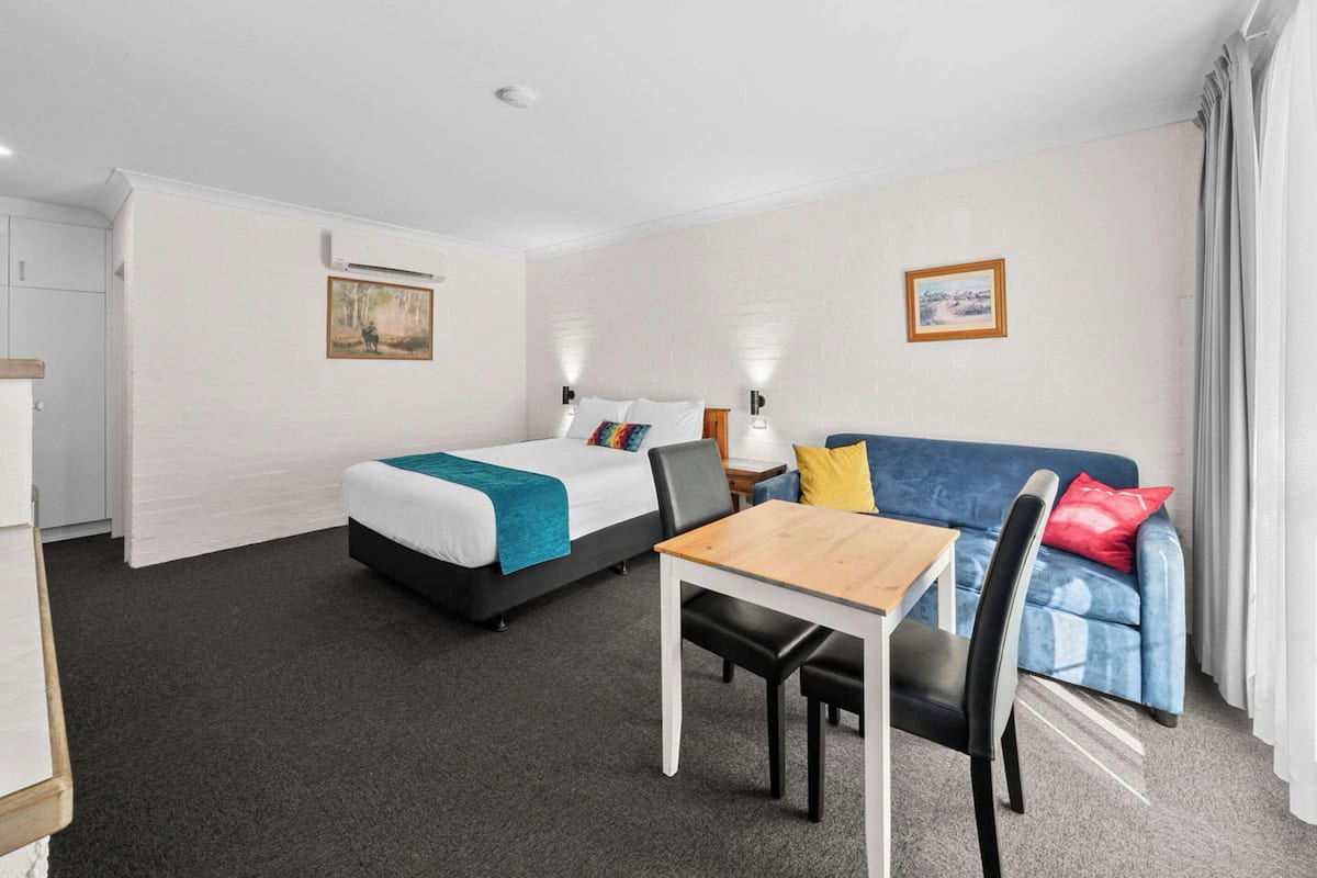 Standard Room, 1 Queen Bed, Non Smoking