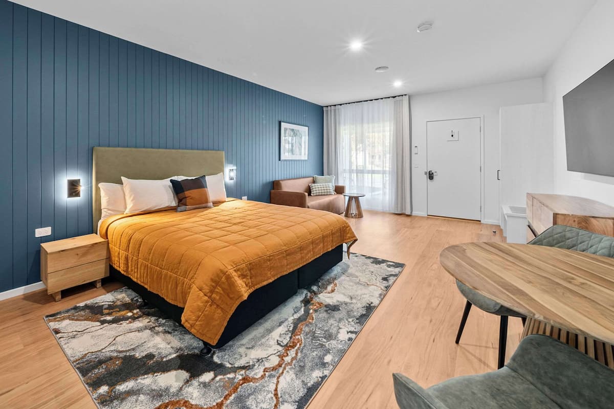 Room, 1 King Bed, Non Smoking