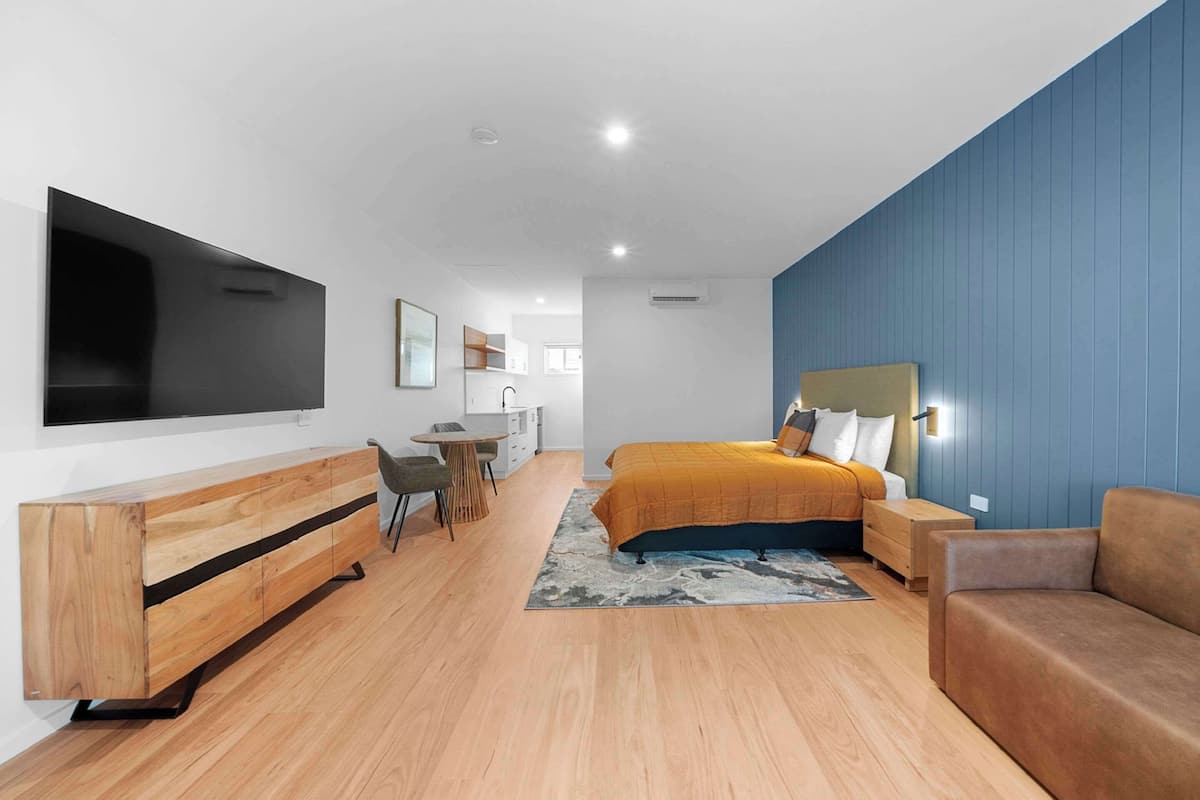 Værelse - 1 kingsize-seng - ikke-ryger (Pet Friendly) | Allergivenligt sengetøj, minibar, skrivebord