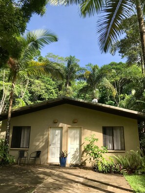 Rollaway beds, bed sheets - Daintree Siesta (Diwan)