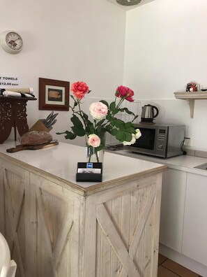 Cottage, 1 Bedroom | Private kitchen | Fridge, microwave, stovetop, coffee/tea maker - Amy's House (Auburn)