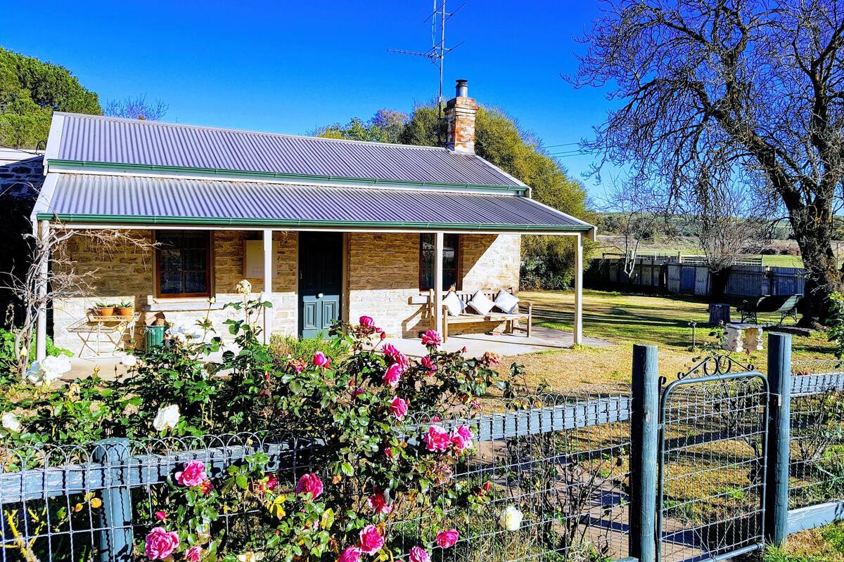 Romantic Cottage, 3 Bedrooms, Garden View, Garden Area | Terrace/patio