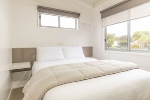 Villa, 3 camere da letto, vista fiume | Ferro/asse da stiro, lenzuola