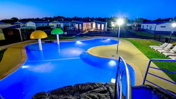 Piscine couverte, piscine extérieure