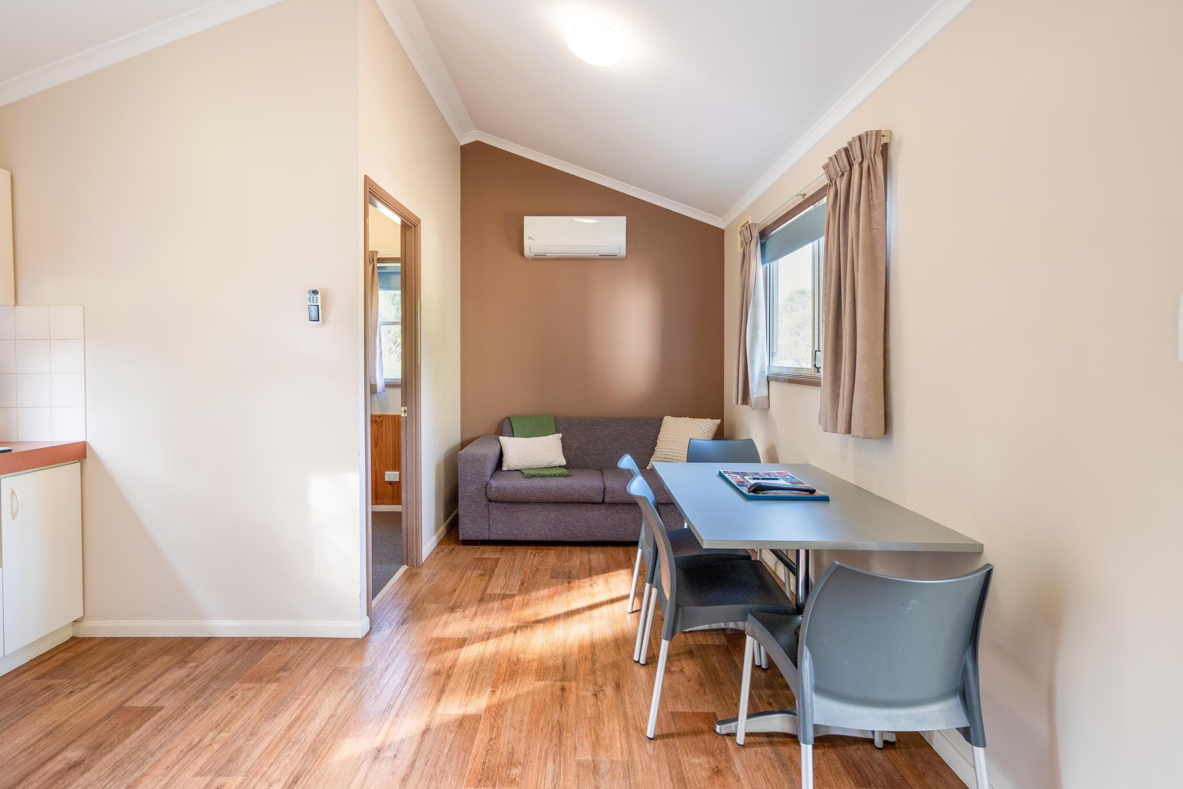 Cabane Standard, 2 chambres | Fer et planche à repasser, Wi-Fi gratuit, draps fournis