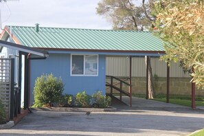 Accessible parking - Tasman Holiday Parks - Albany (Centennial Park)
