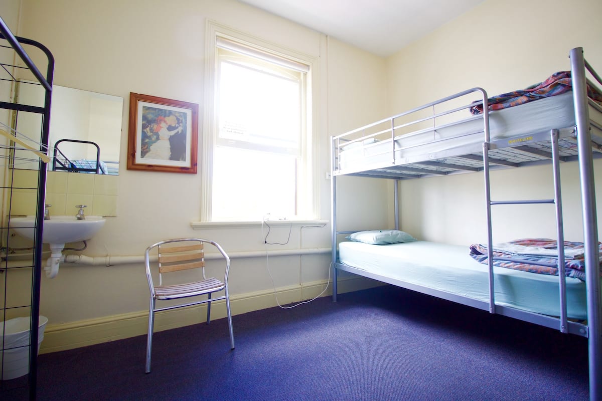 Shared Dormitory, Shared Bathroom (4 Bed Mixed Dorm) | In-room safe, free WiFi