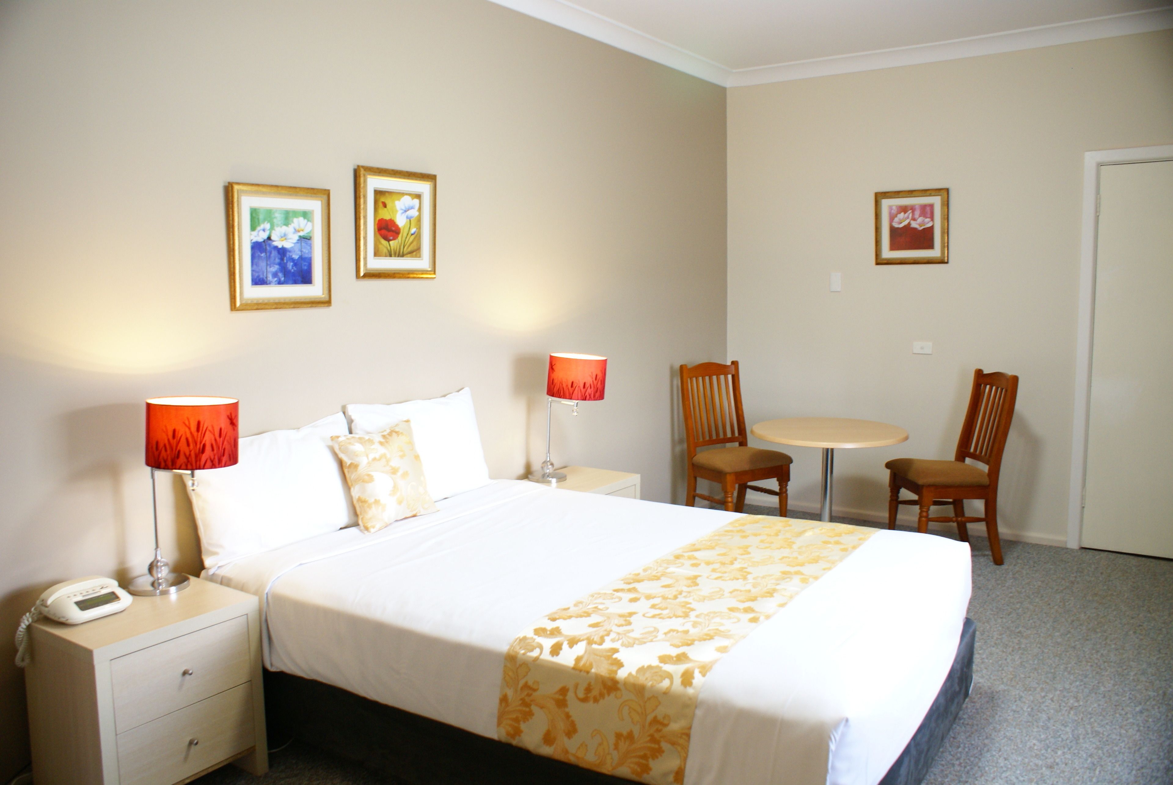 executive room, 1 king bed | individually decorated, individually furnished, desk, blackout curtains