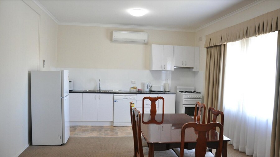 Country Lodge Motor Inn