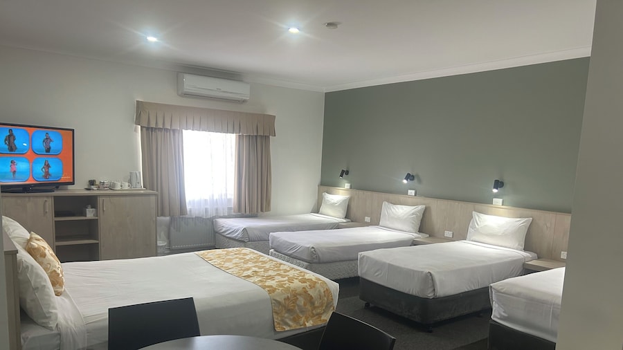 Country Lodge Motor Inn