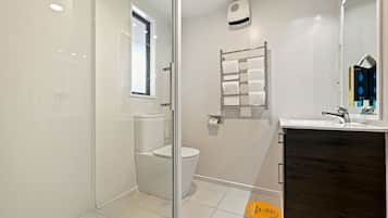 Apartamento família, 2 quartos, para não fumantes, cozinha americana (unit) | Banheiro