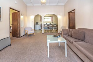 Standard Room, Non Smoking, Kitchen (2 Bedroom) | Living area - Riverside Motel (Whanganui)