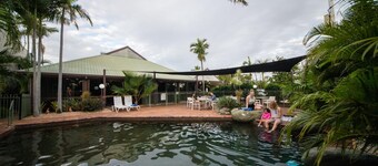 Glenmore Palms Motel