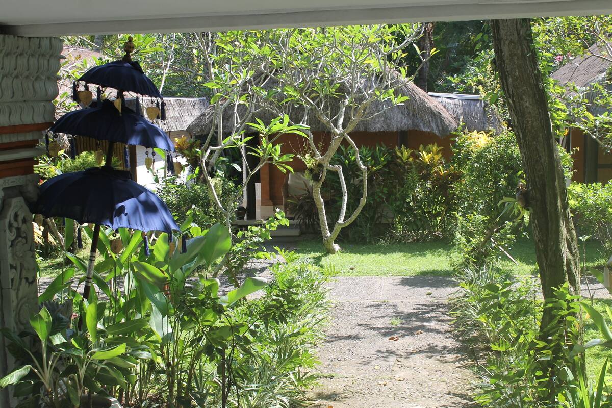 Superior Bungalow, Garden View | In-room safe, desk, rollaway beds (surcharge), WiFi (free)
