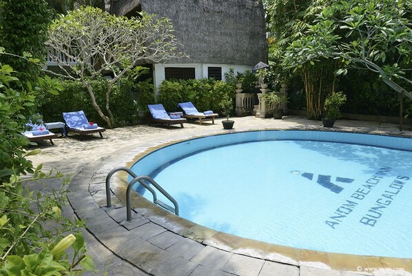 Outdoor pool - Anom Beach Hotel Candidasa (Manggis)