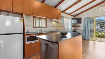 Luxury Spa Cabin | Private kitchen