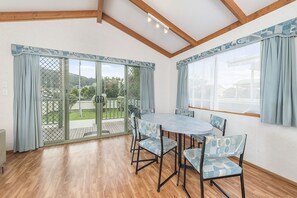 บริการอาหารในห้องพัก