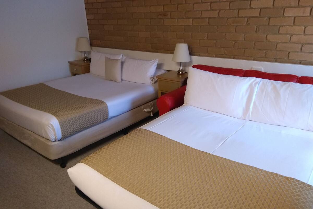Desk, iron/ironing board, free WiFi