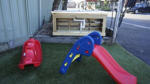 Children’s play area – outdoor