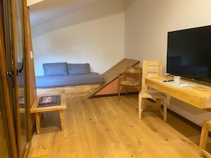 Televisión de pantalla plana, reproductor de DVD