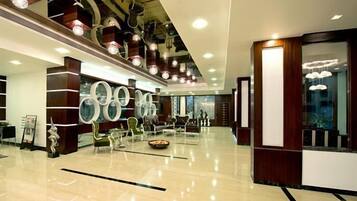 Coin salon dans le hall