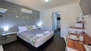 Family Room, Multiple Beds