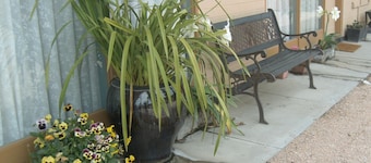 Travellers Rest Motel