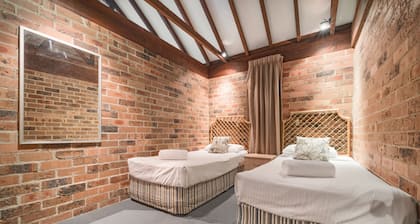 Avoca Beach Hotel