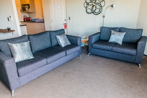 Deluxe Studio Suite, Kitchen (Platinum Suite) | Living area - Absolute Bliss (Paihia)