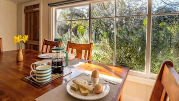 Cottage Classique, plusieurs chambres, non-fumeur, cuisine | Coin petit déjeuner
