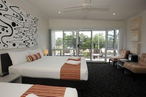 Premium Studio, Non Smoking, Kitchenette (Premium Ocean View Suite)