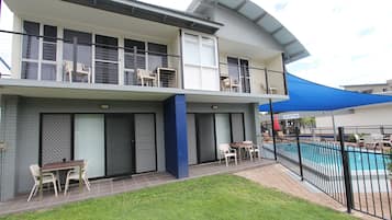 Premium Studio, Non Smoking, Kitchenette (Premium Ocean View) | Front of property